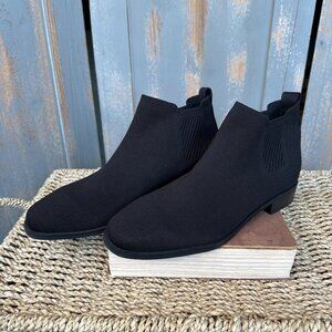 Vivaia Ryan Slip On Chelsea Boot Dark Brown Sz 41/9.5 NWOB